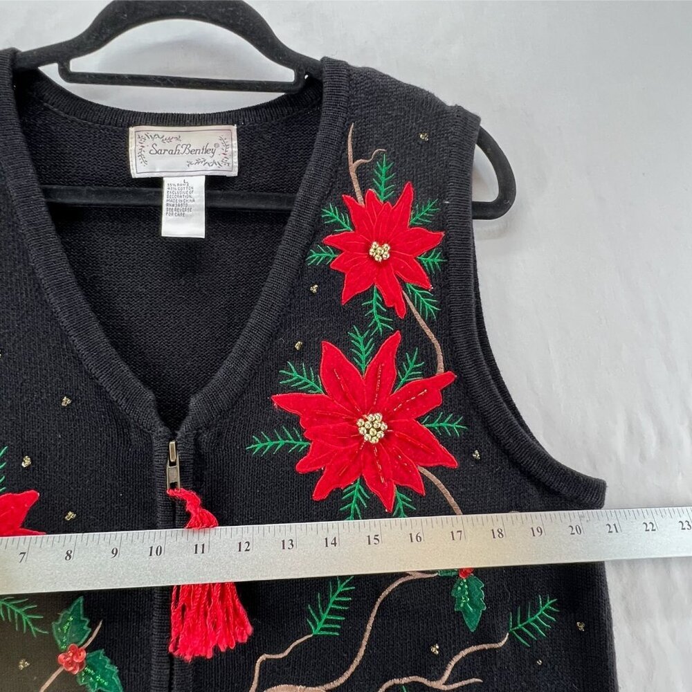 Sarah Bentley VTG Christmas Sweater Vest Sz L Poinsettia Beaded Tassel Black Red - Picture 9 of 10